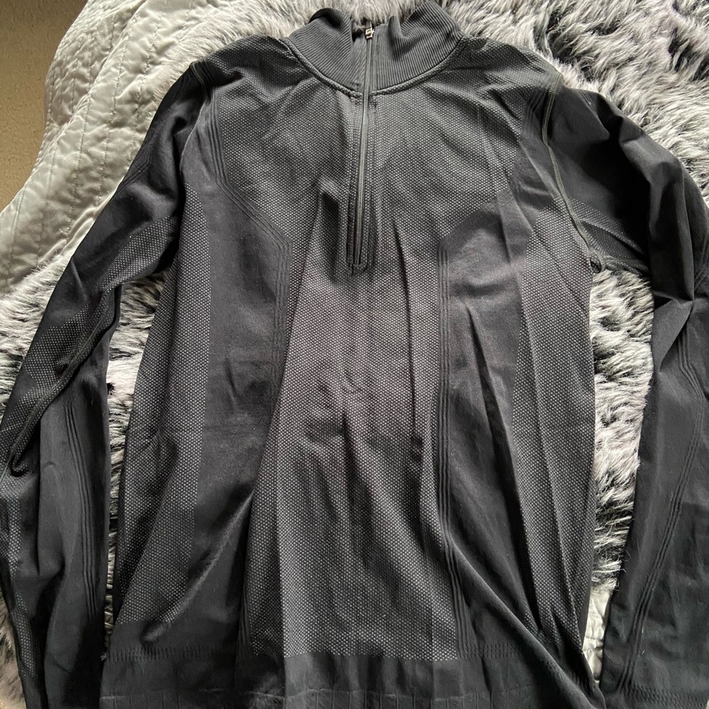 Lucy work out sweat shirt